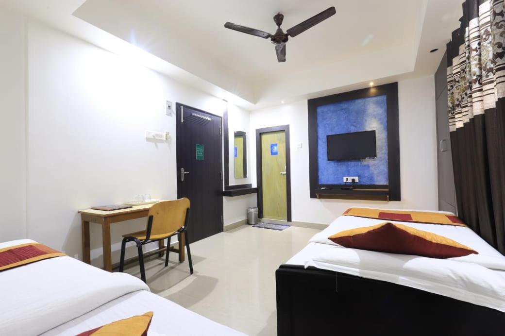 Hotel Rashmi גווהטי מראה חיצוני תמונה
