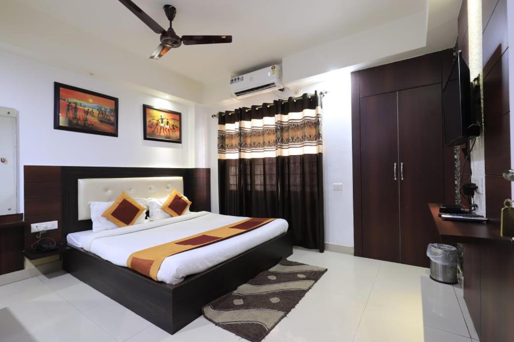 Hotel Rashmi גווהטי מראה חיצוני תמונה