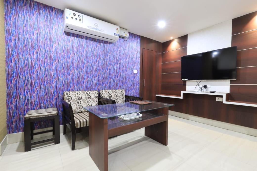 Hotel Rashmi גווהטי מראה חיצוני תמונה