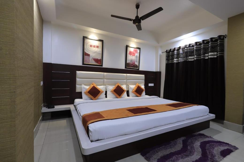 Hotel Rashmi גווהטי מראה חיצוני תמונה